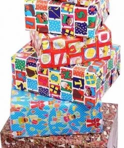 Merkloos Sinterklaas Spel Gele Dobbelsteen En 10x Inpakpapier Rollen - Pakjesavond Sinterklaasspel Dobbelstenen En Cadeaupapier Set -Dobbel Spellen Winkel 416x840