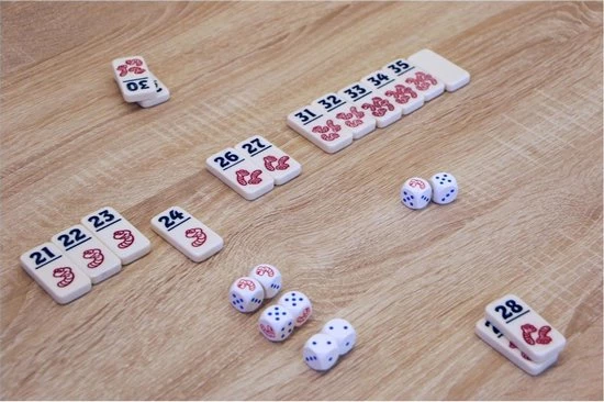 Merkloos Spellenbundel - Dobbelspel - 2 Stuks - Regenwormen & Beverbende 4 Merkloos Spellenbundel - Dobbelspel - 2 Stuks - Regenwormen & Beverbende - Afbeelding 4