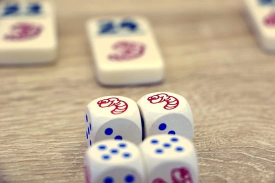 999 Games Regenwormen Dobbelspel 3 999 Games Regenwormen Dobbelspel - Afbeelding 3