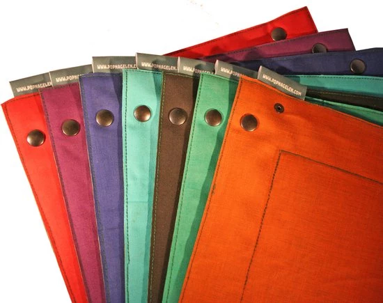 Popnagelen Gooibak / Dobbelpiste - Recyclebaar Wolvilt & Gerycycled Luchtbed - Eco (ROOD) 3 Popnagelen Gooibak / Dobbelpiste - Recyclebaar Wolvilt & Gerycycled Luchtbed - Eco (ROOD) - Afbeelding 3